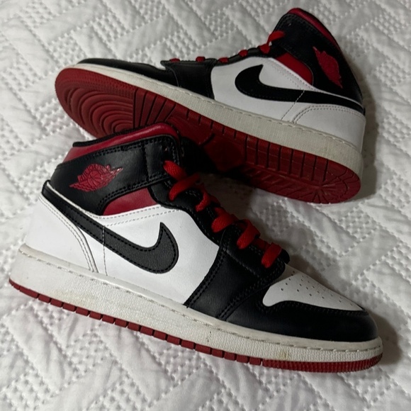 Jordan Shoes - Nike Jordan 1 Mid Red White Black Youth 5.5 Woman 7 Sneakers Running Shoes